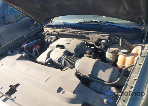 2004 Ford Expedition Eddie Bauer z USA, uszkodzony, nr VIN 1FMPU17LX4LA45231